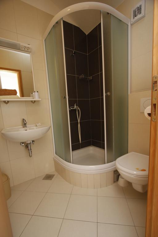 Apartment Neva Makarska