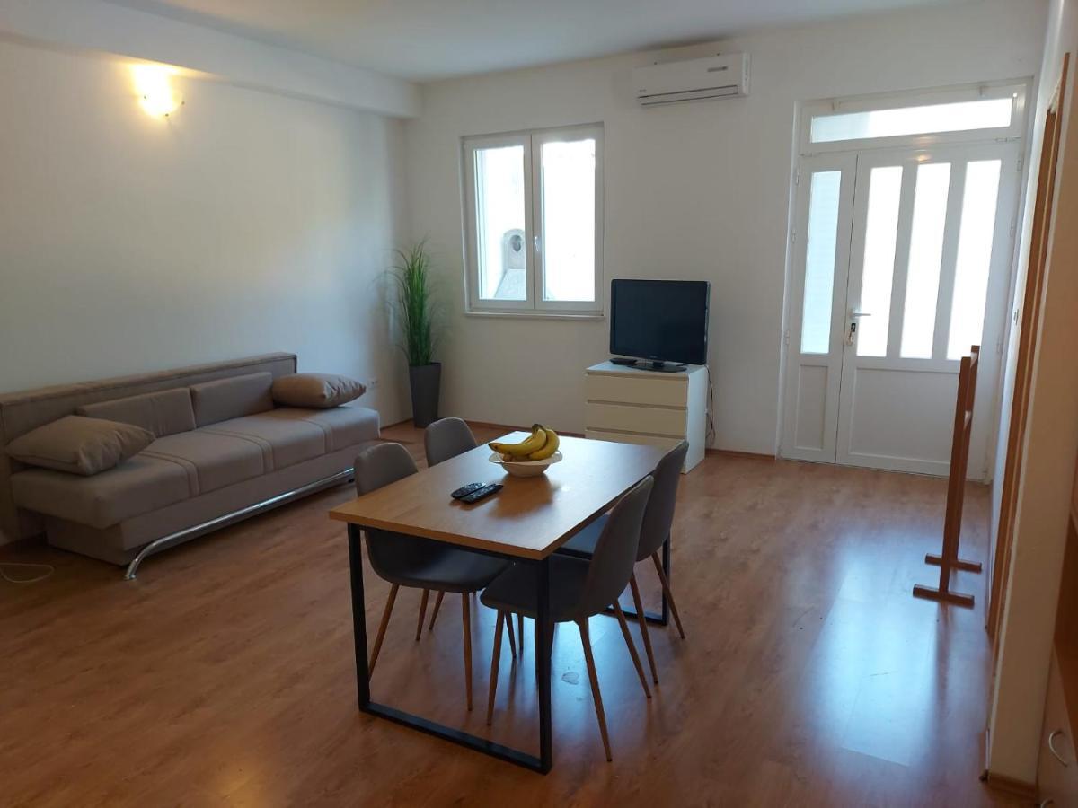 Neva Apartment